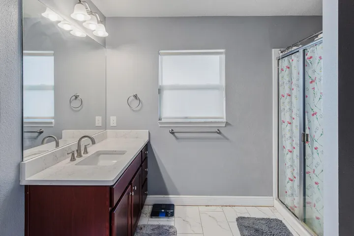 4633 SW Junietta Terrace-26