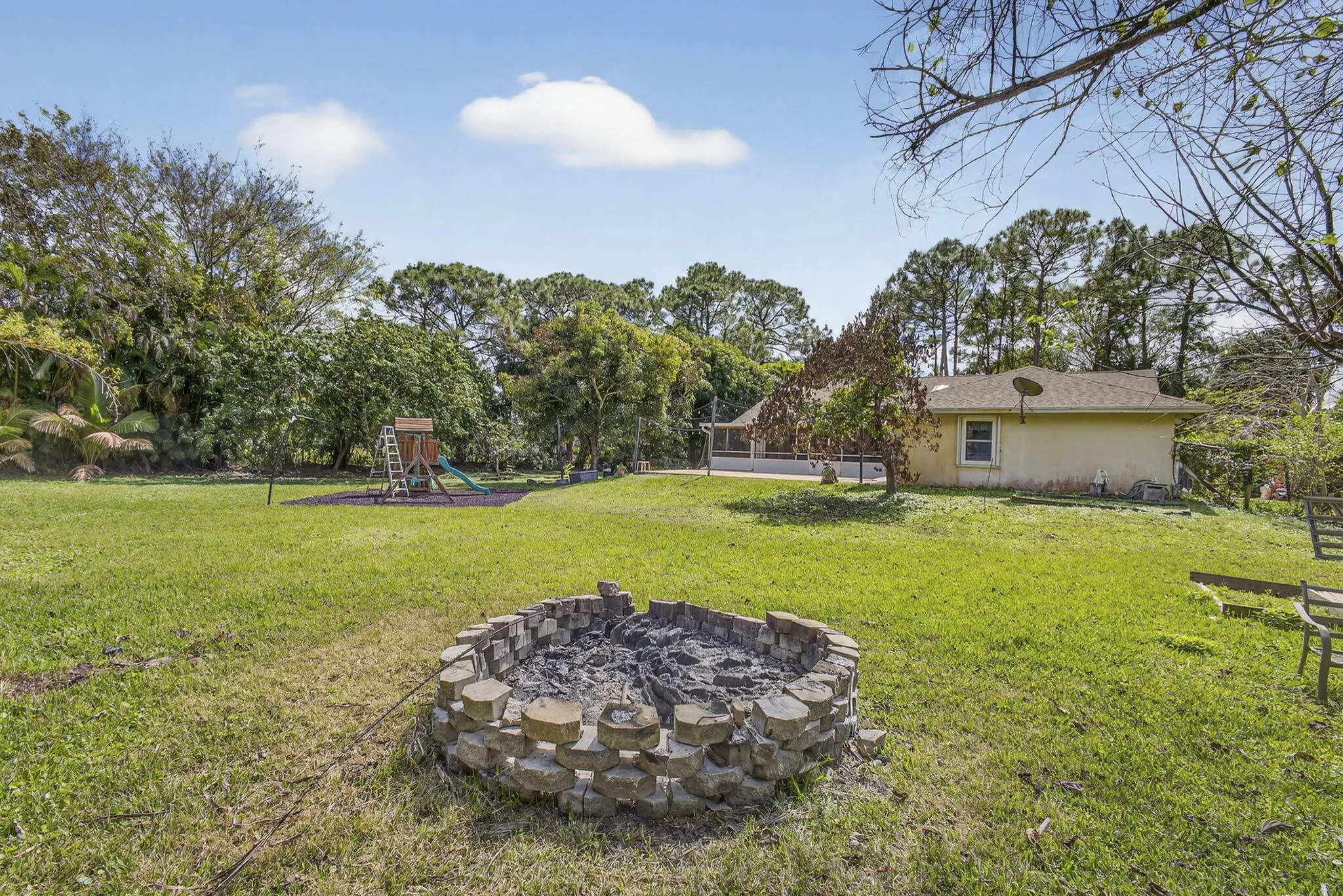 Back Yard / Fire Pit