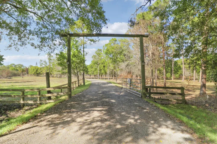 driveway entrance