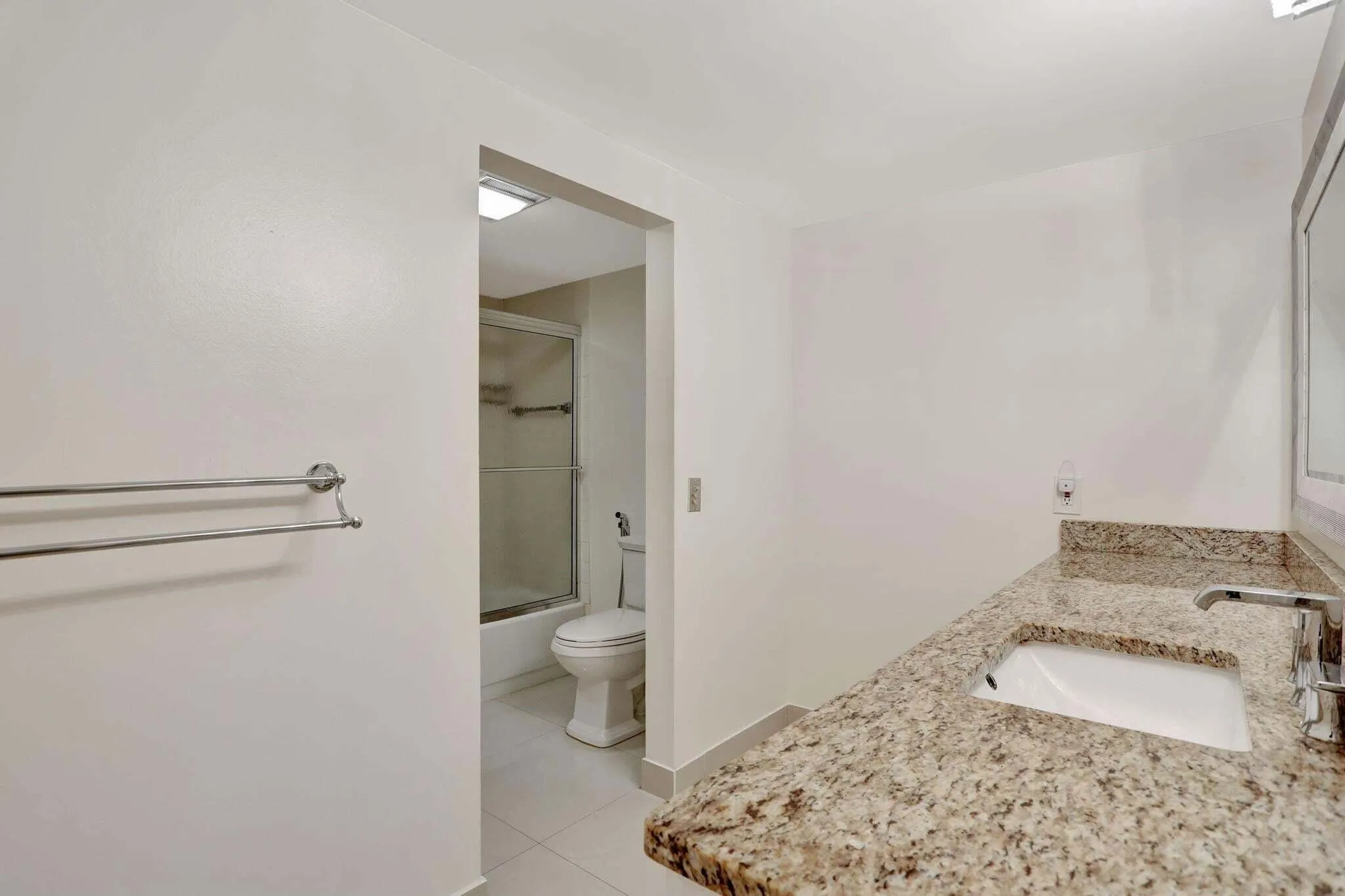 2601nassau13