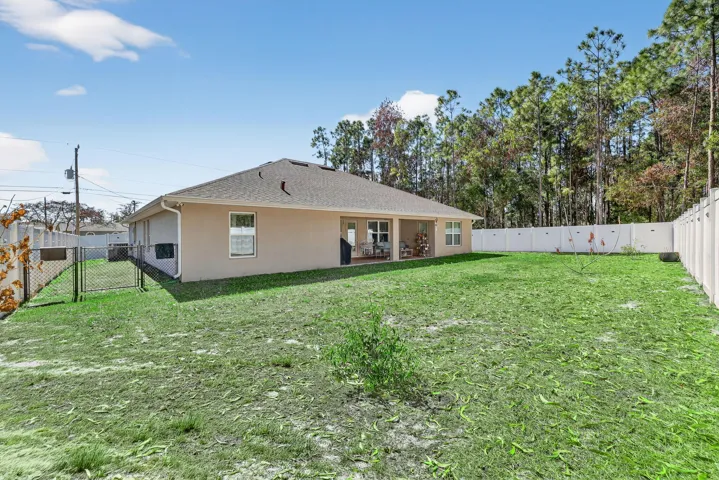 FENCED REAR YARD