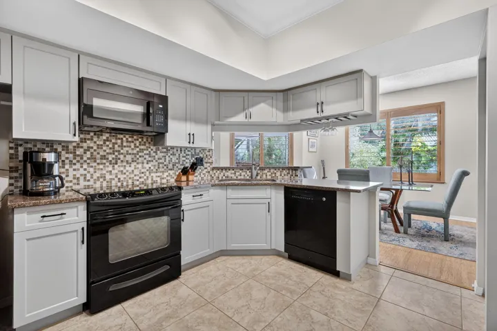 301 SEA OATS 20-web-or-mls-_MLP8646