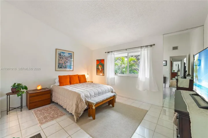 bright 2nd bedroom