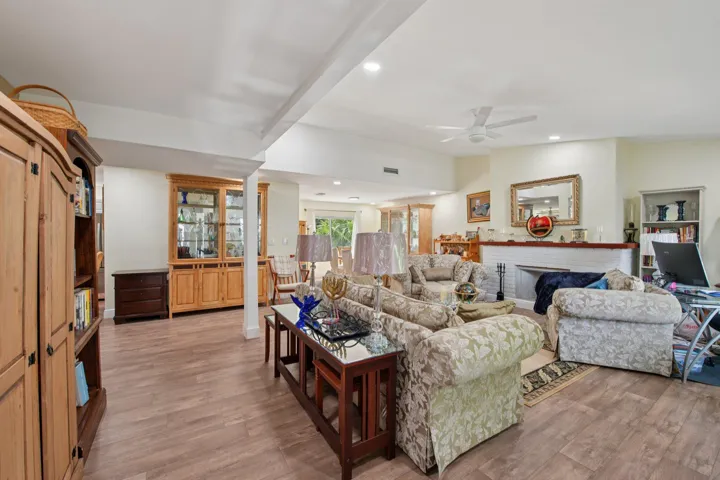 7-web-or-mls-SW 20th St-S0703-005