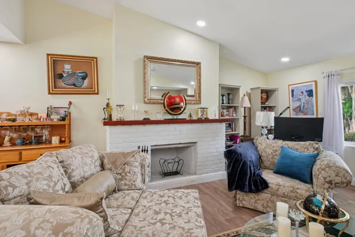 10-web-or-mls-SW 20th St-S0703-008