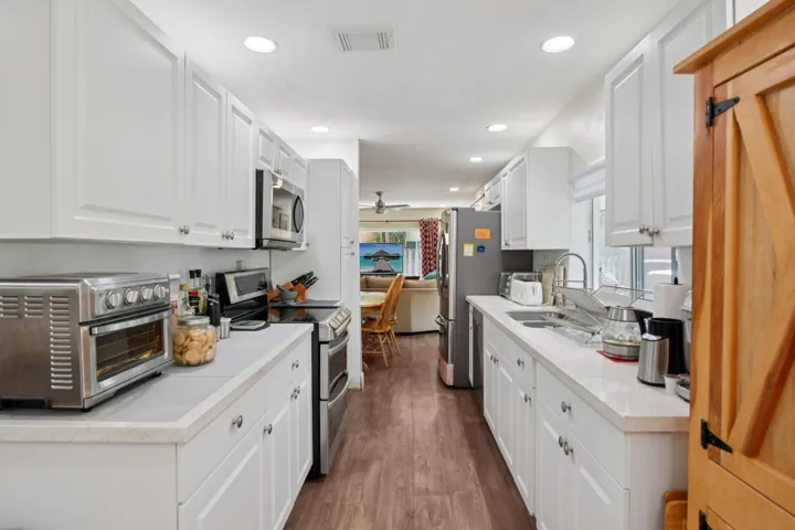 18-web-or-mls-SW 20th St-S0703-016
