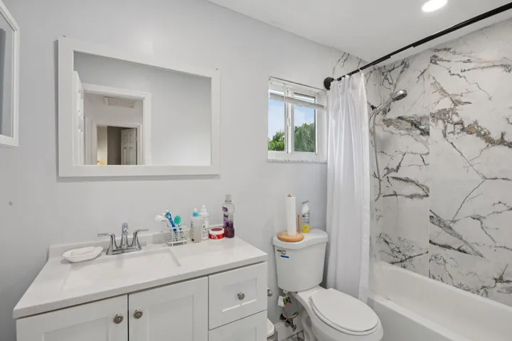 28-web-or-mls-SW 20th St-S0703-026