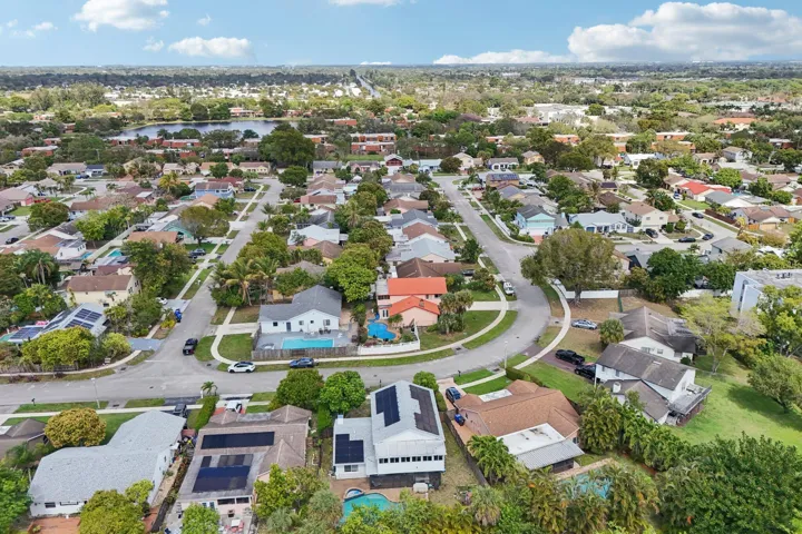 50-web-or-mls-SW 20th St-S0703-048