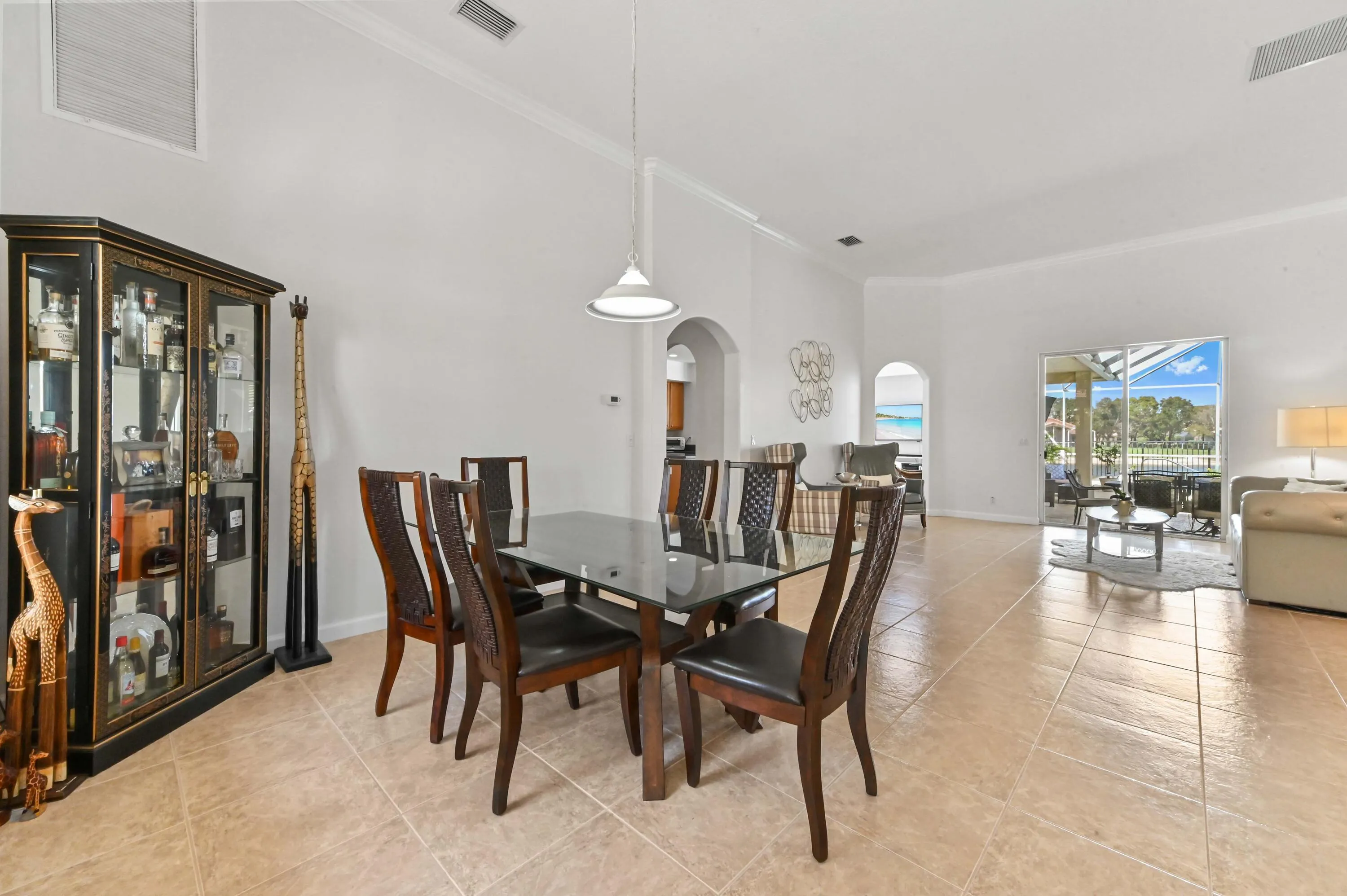 07 Dining Room 02