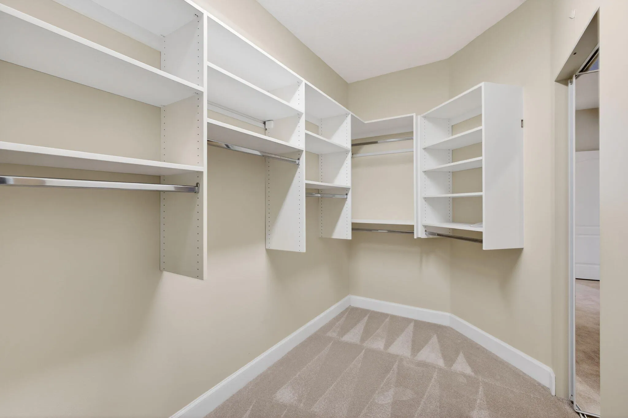 MASTER CLOSET