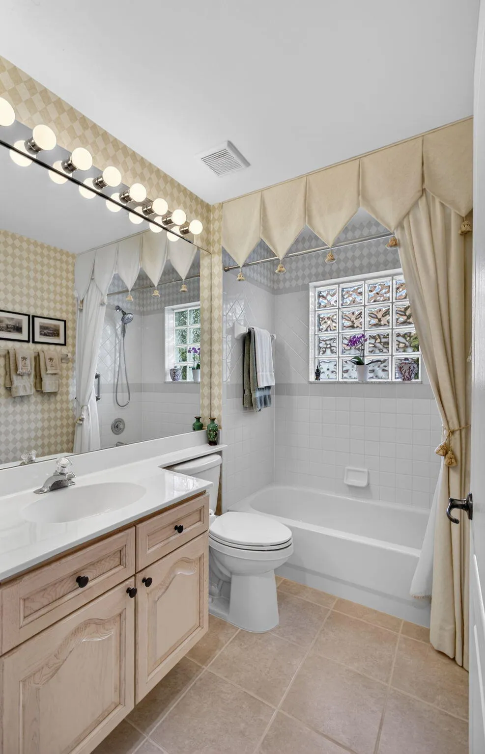GUEST BATH