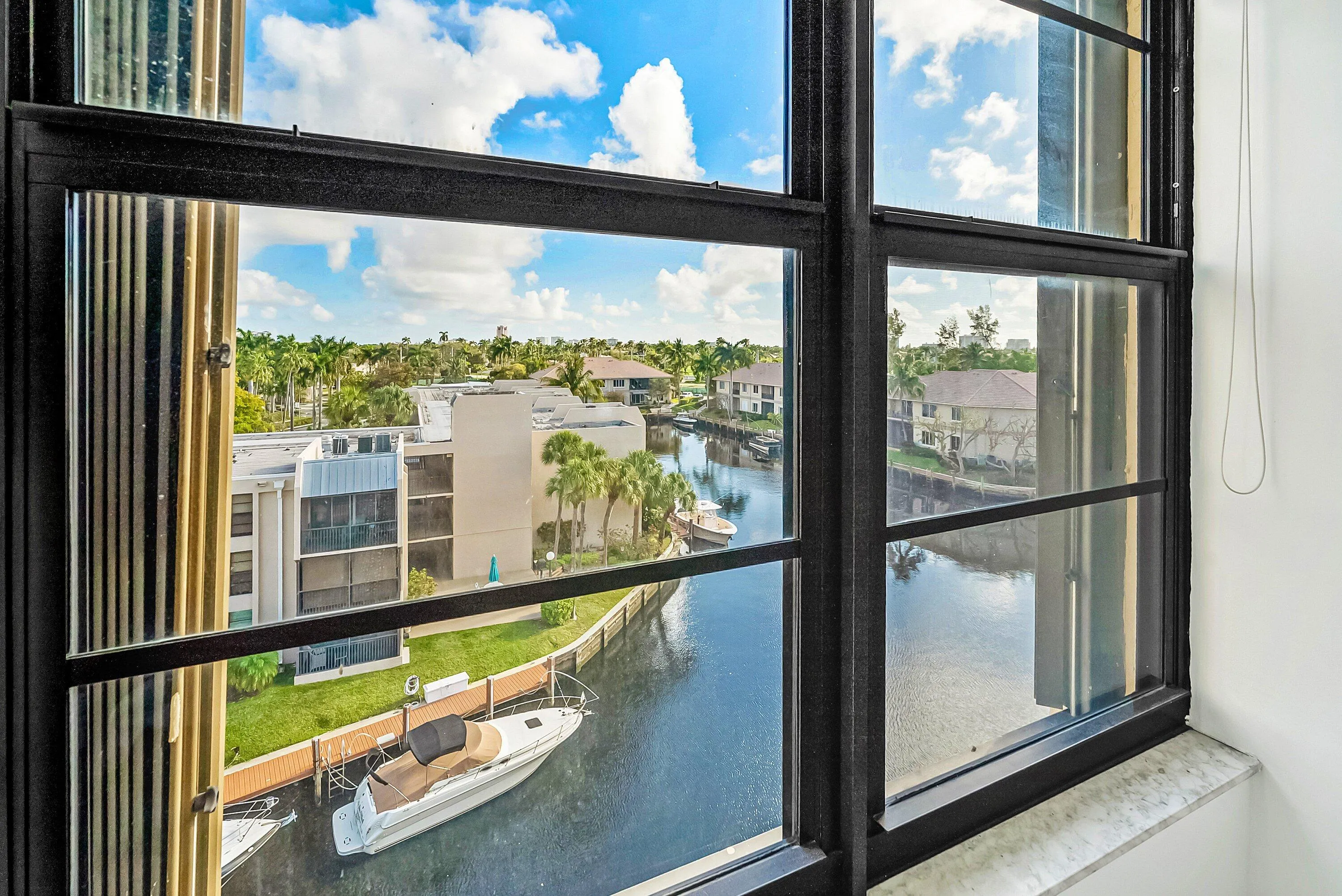 014-6RoyalPalmWay-BocaRaton-FL-33432-SMA