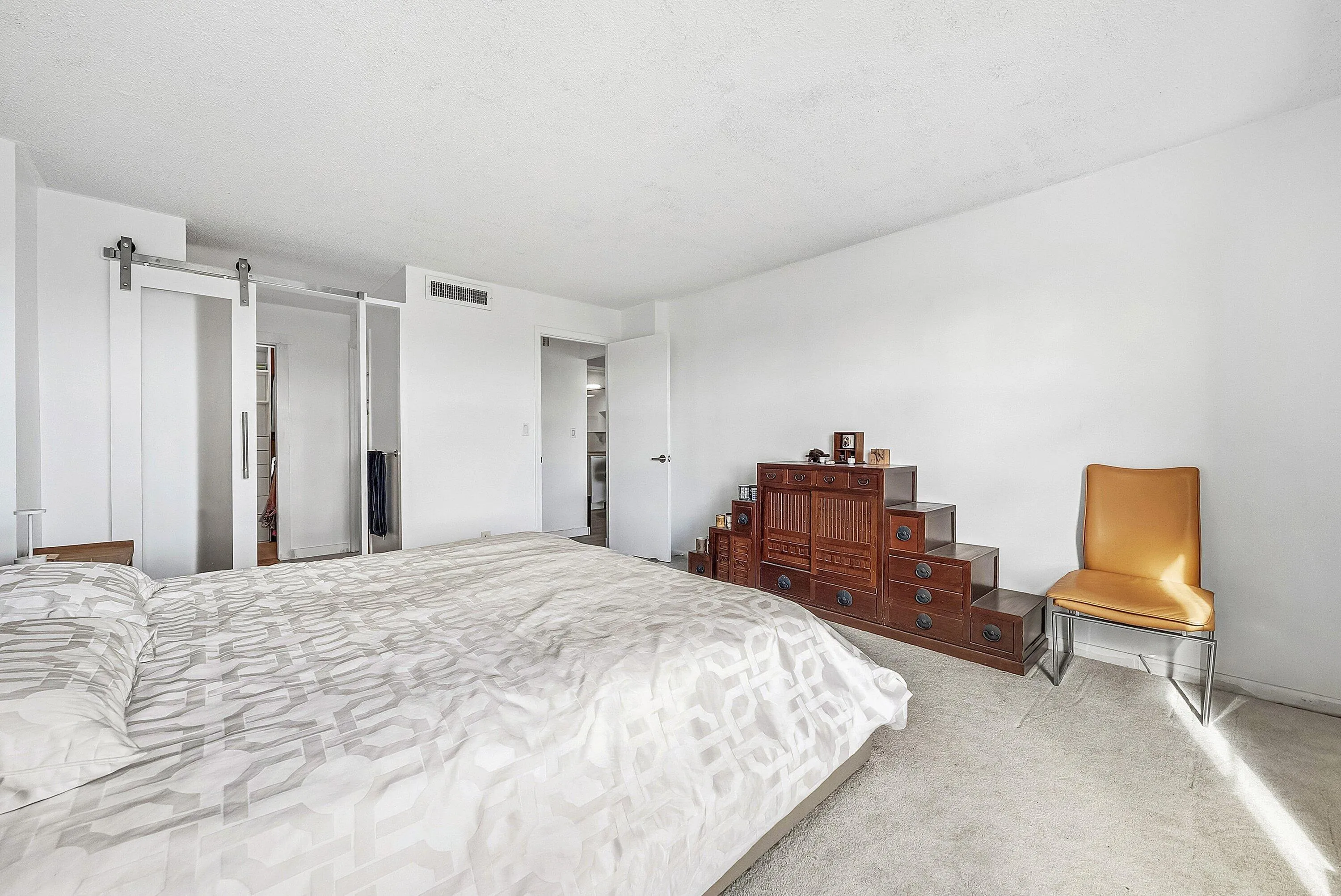 016-6RoyalPalmWay-BocaRaton-FL-33432-SMA
