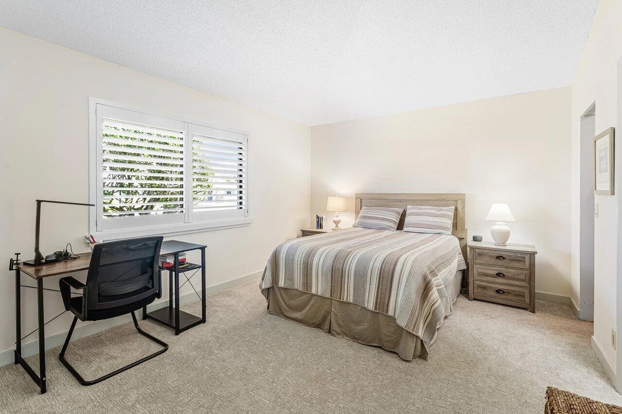 Has a walk-in closet
