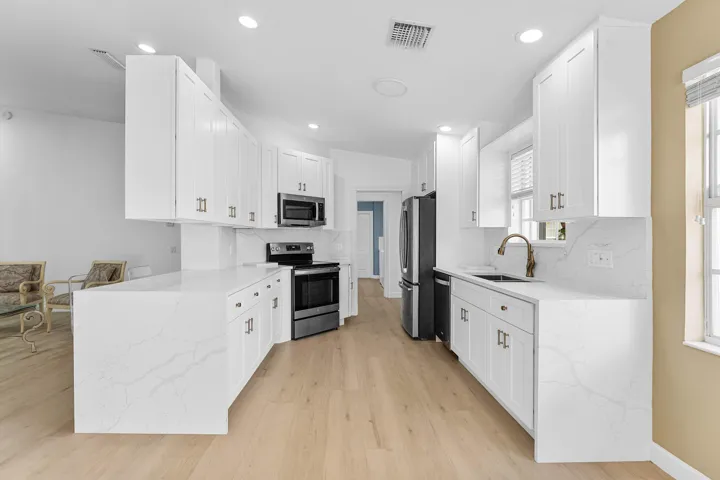 012-7754NileRiverRoad-WestPalmBeach-FL-3