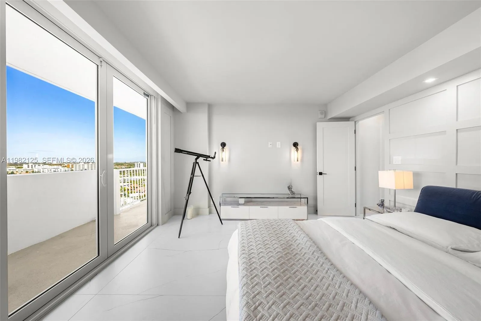 Photo 32