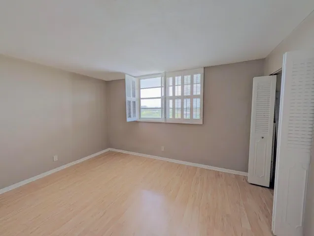 Walk-in Closet and ensuite bathroom