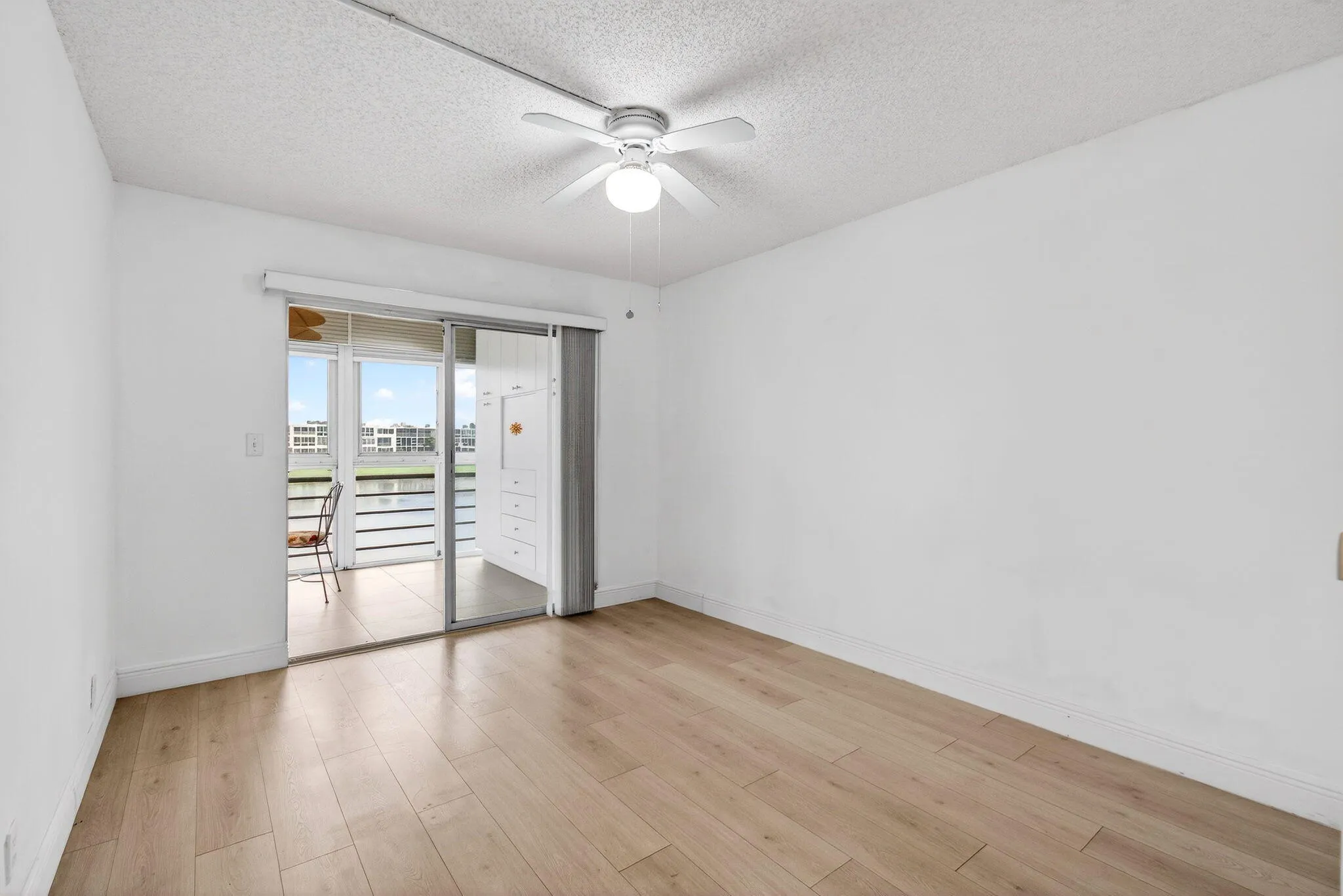 Guest Bedroom w/Sliders