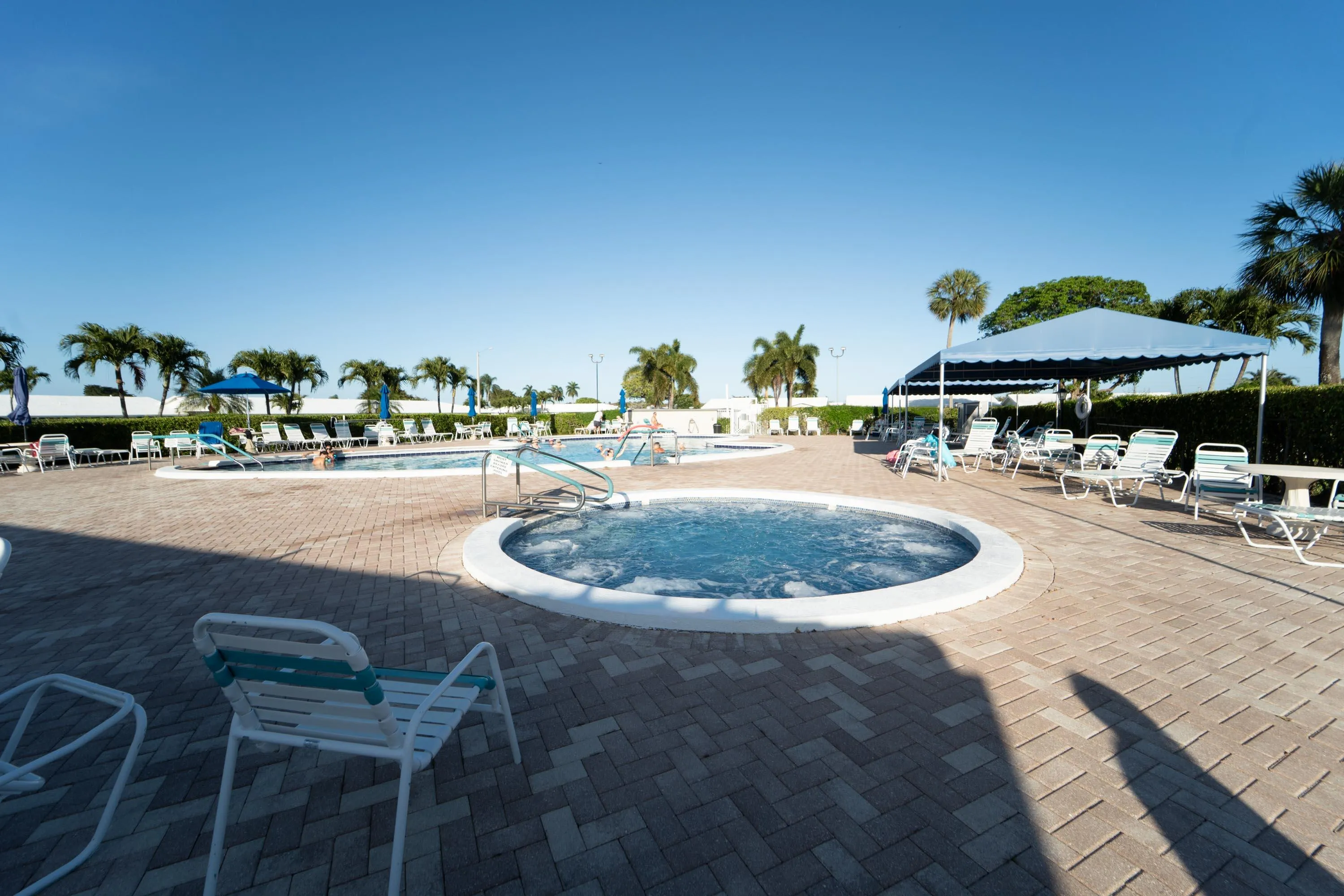 Spa & Pool