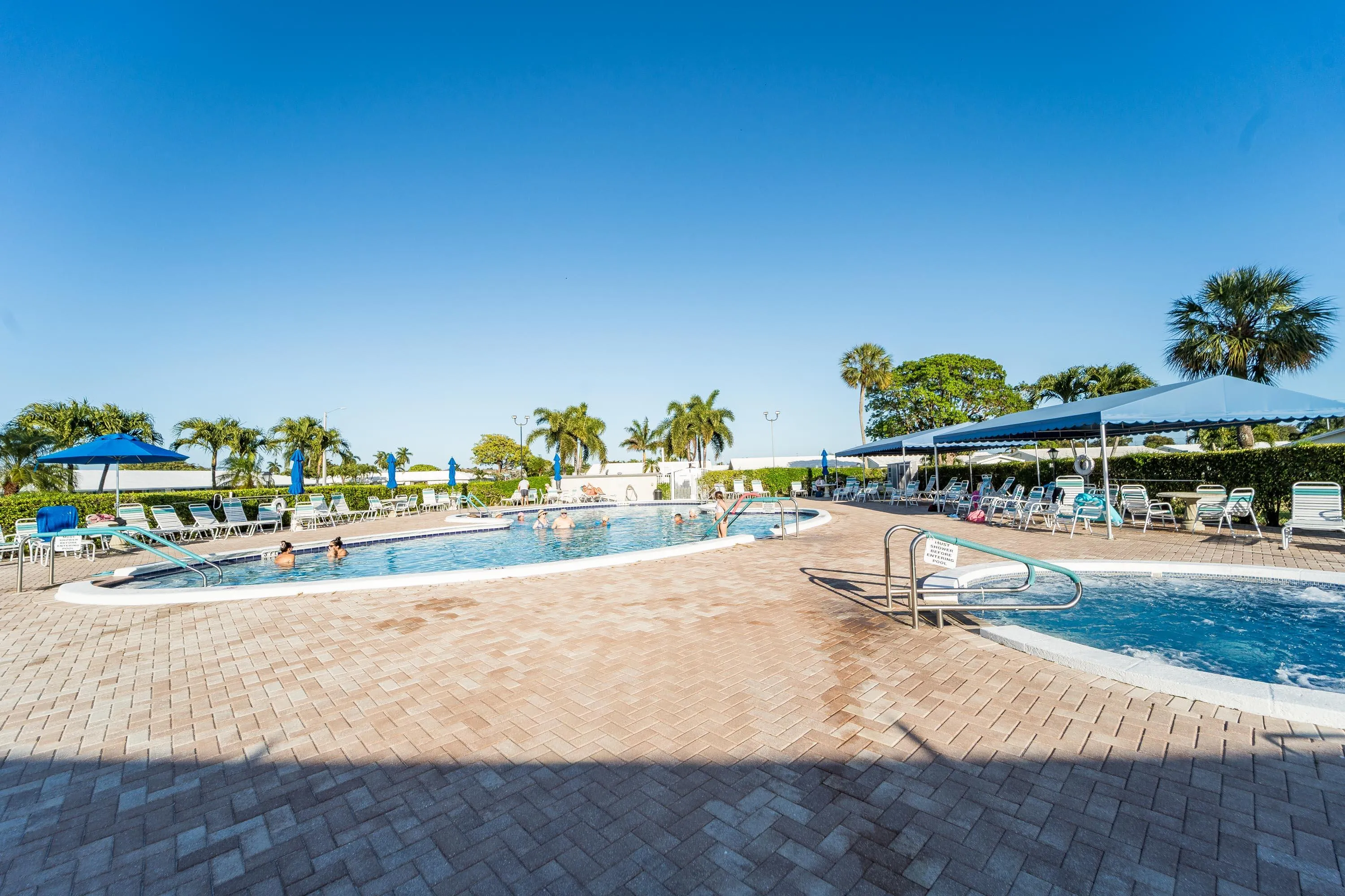 Pool & Spa