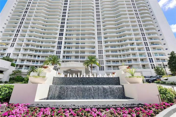 7000 Island Tower