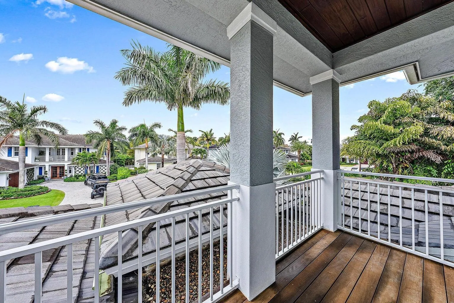 2500 ESTATES DRIVE