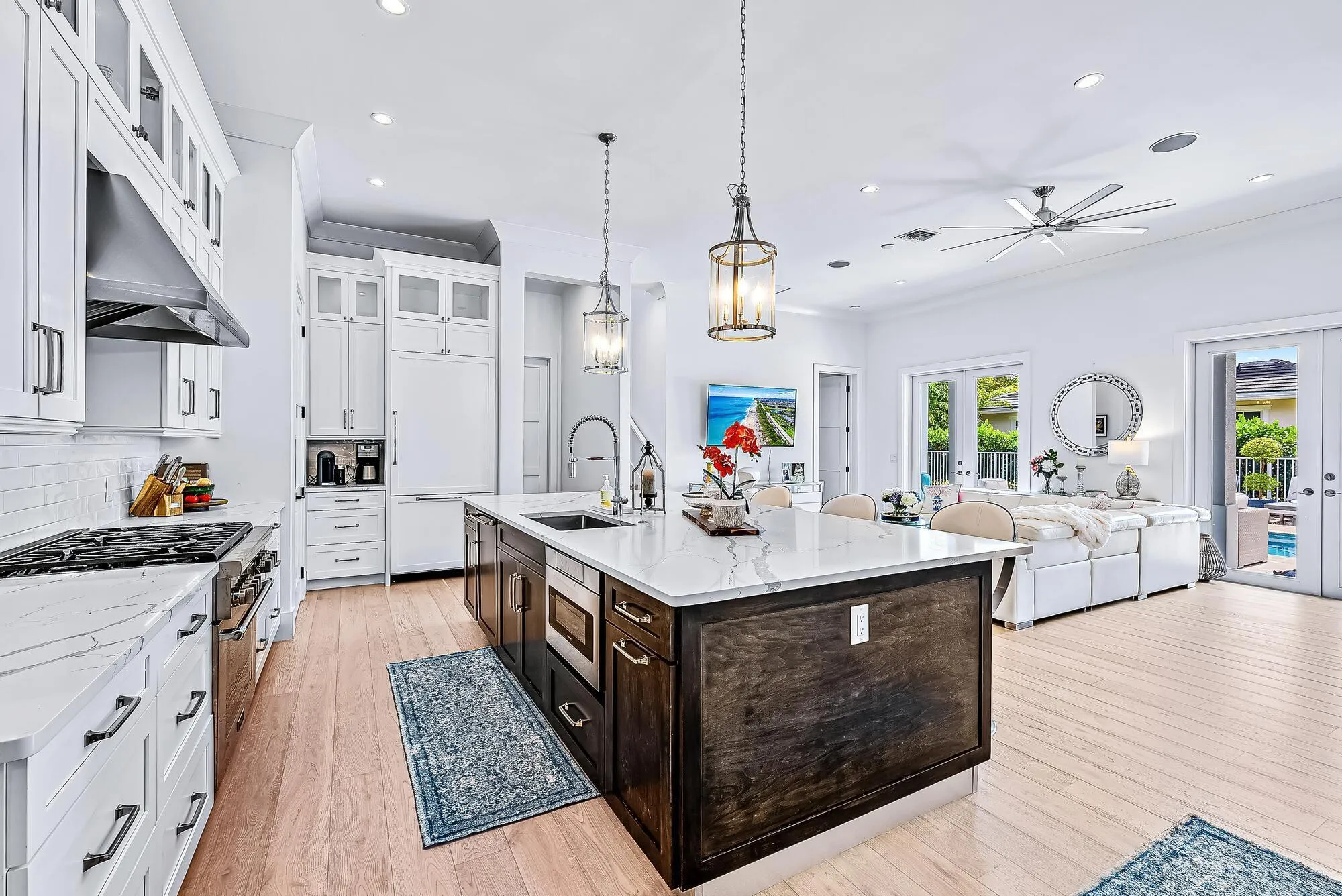 2500 ESTATES DRIVE