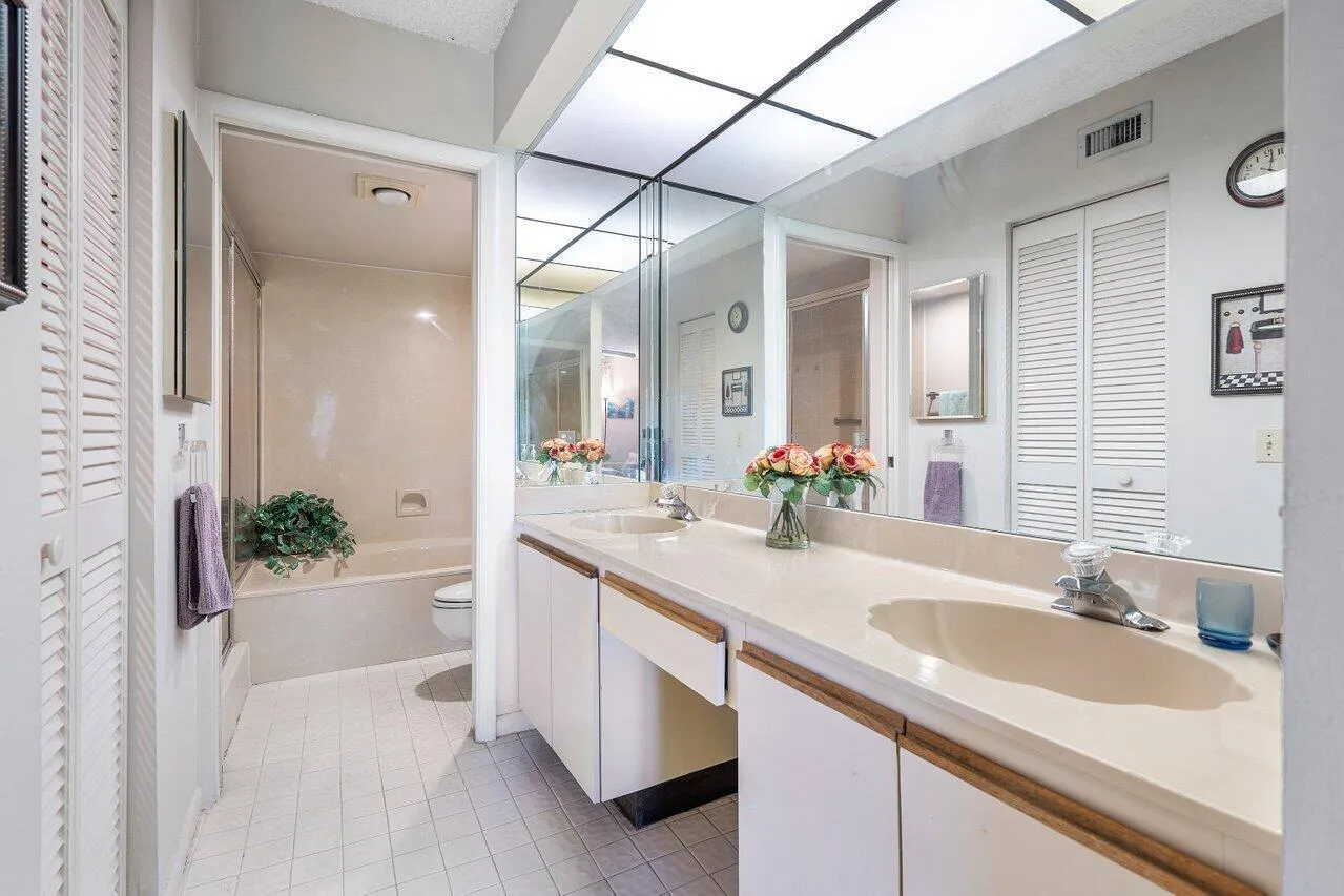 Double Vanities in Main Bathroom