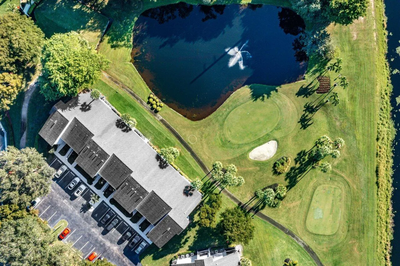 Great Lake & Golf Views