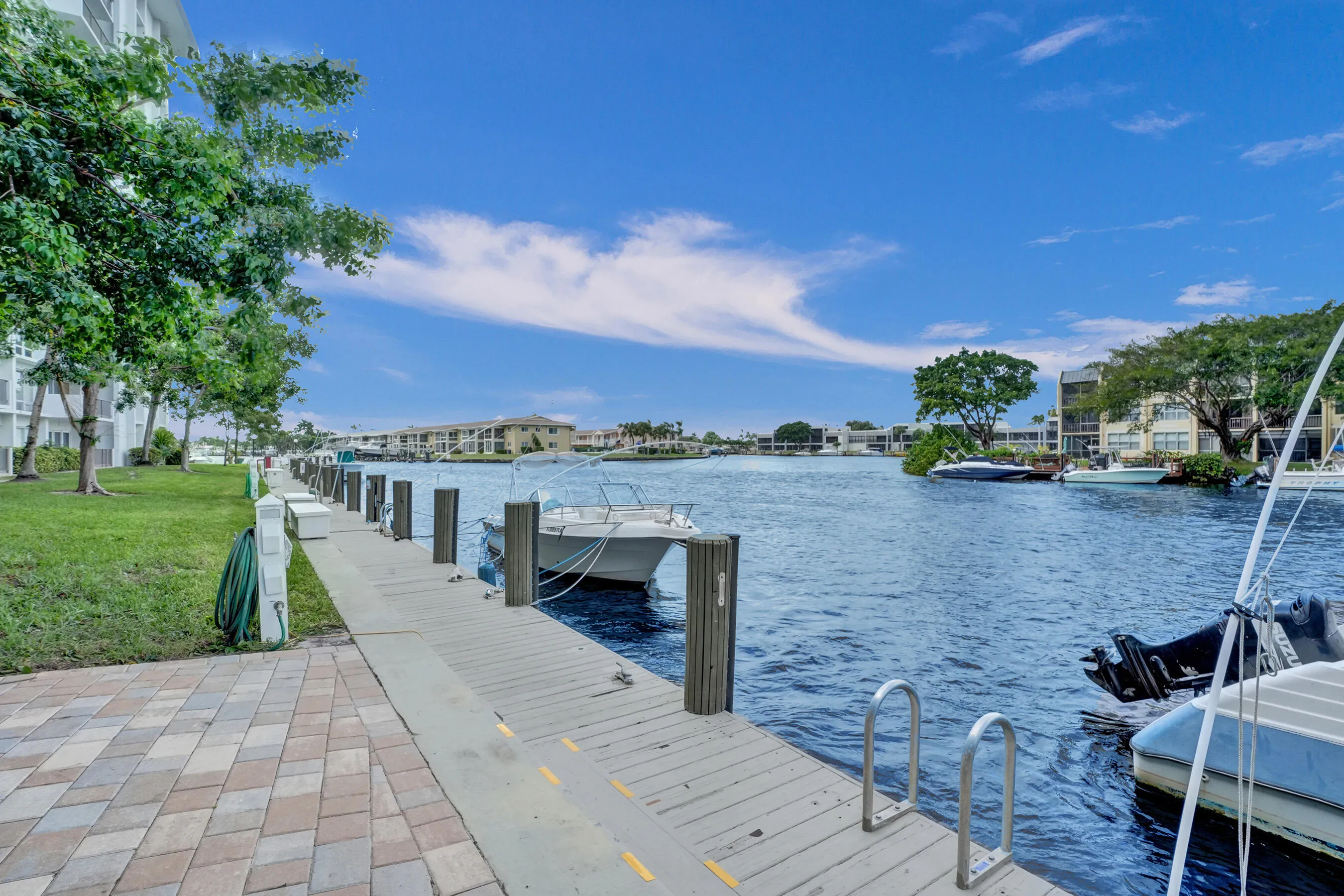 Dockage available for guests. 10 people currently on waiting list. Maximum boat length 45 feet.