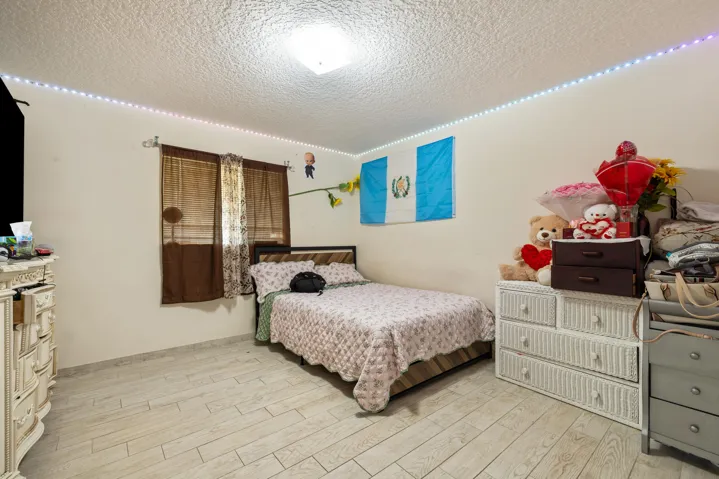 12_et6a9944