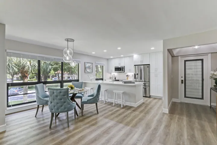 206 Brackenwood Terrace