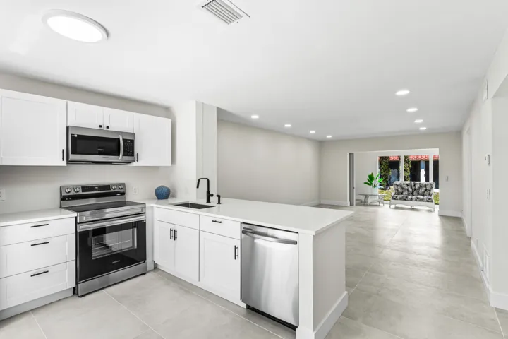 007-733NantucketCircle-Greenacres-FL-334