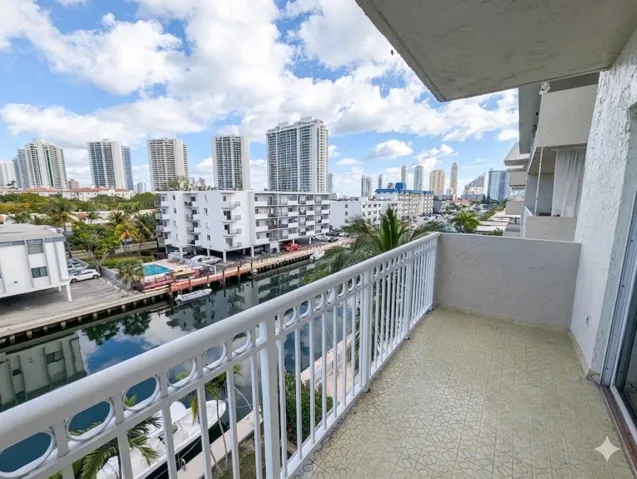 Viewfromthebackbalconypng