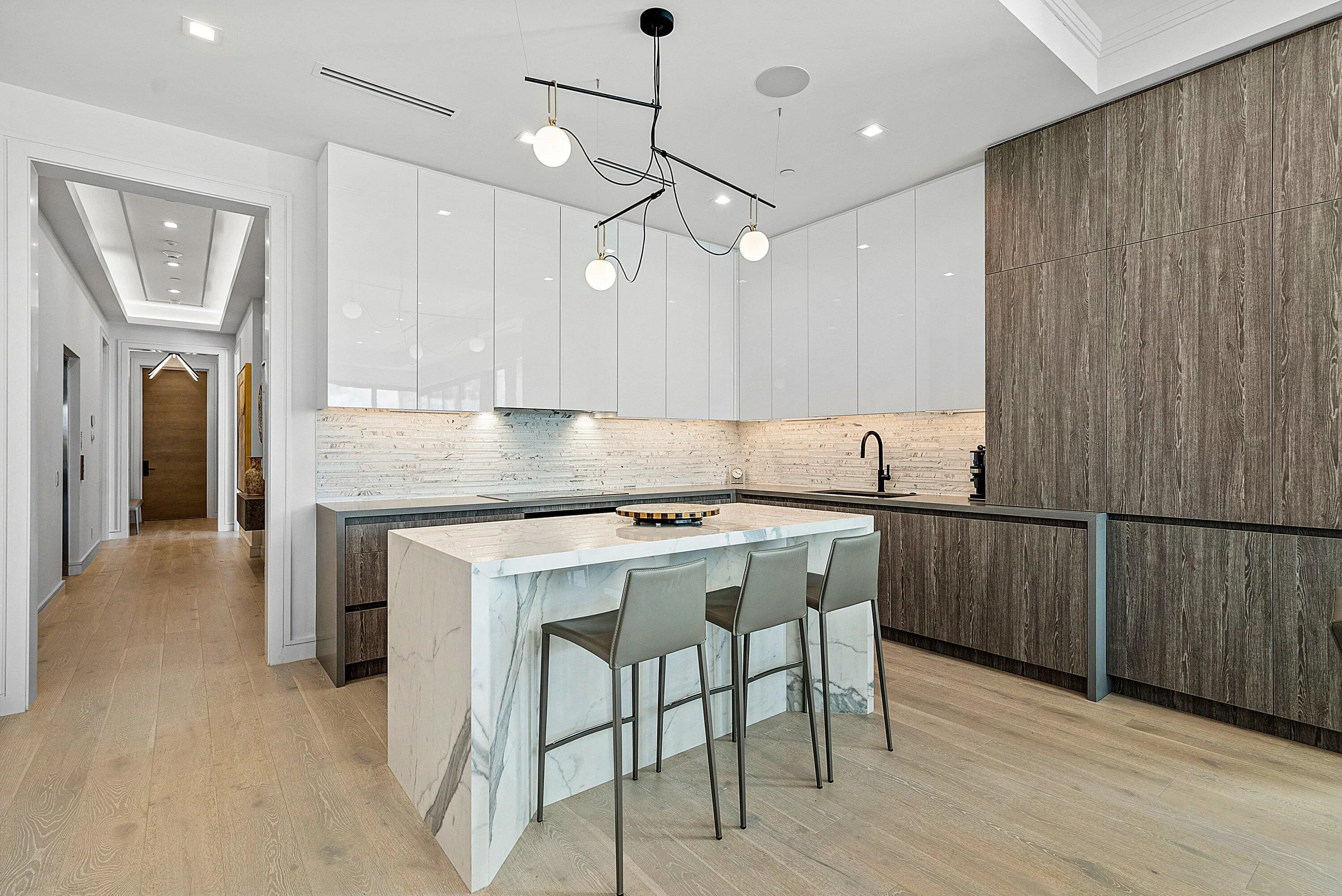 009-344VenetianDrive-101-DelrayBeach-FL-