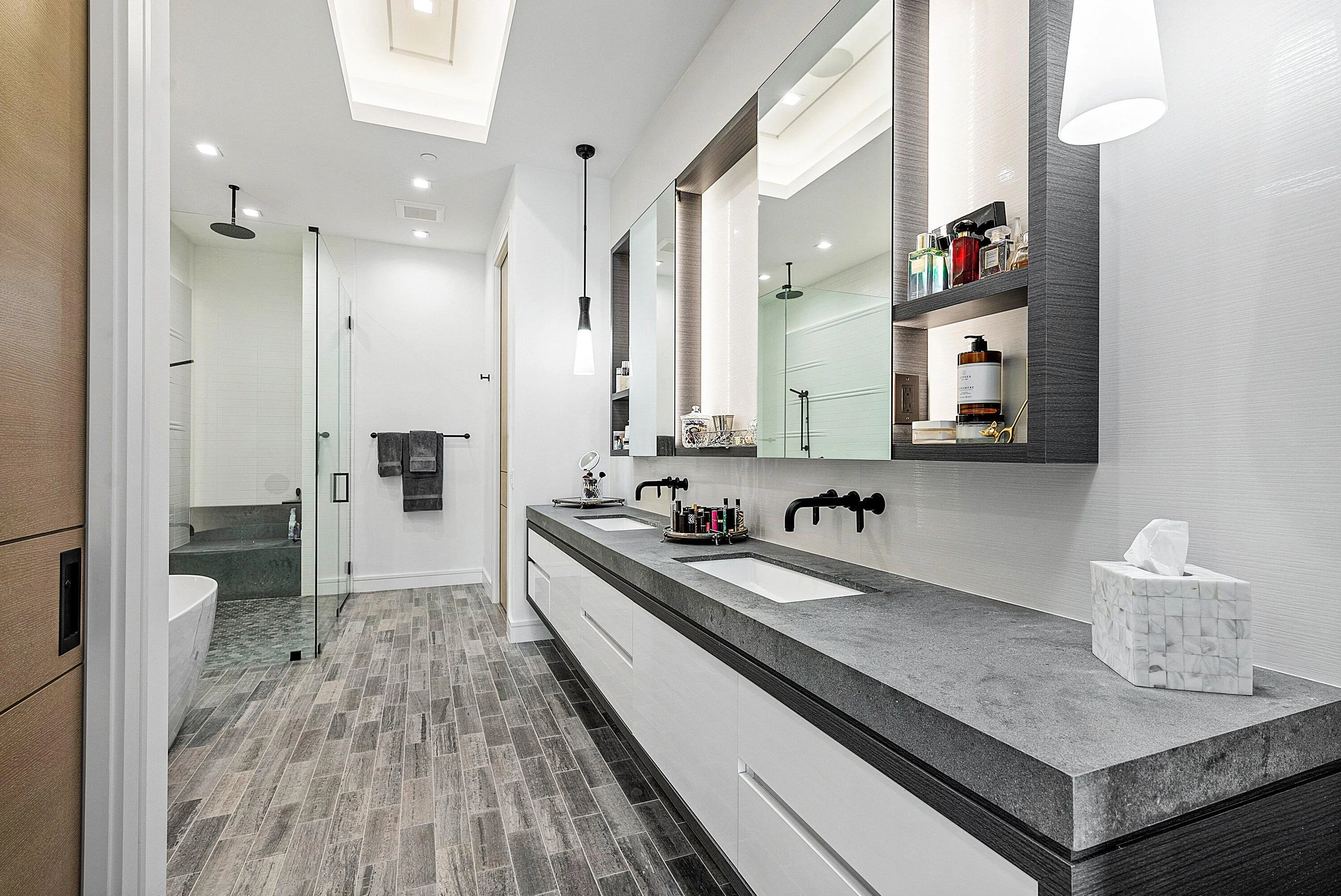 024-344VenetianDrive-101-DelrayBeach-FL-
