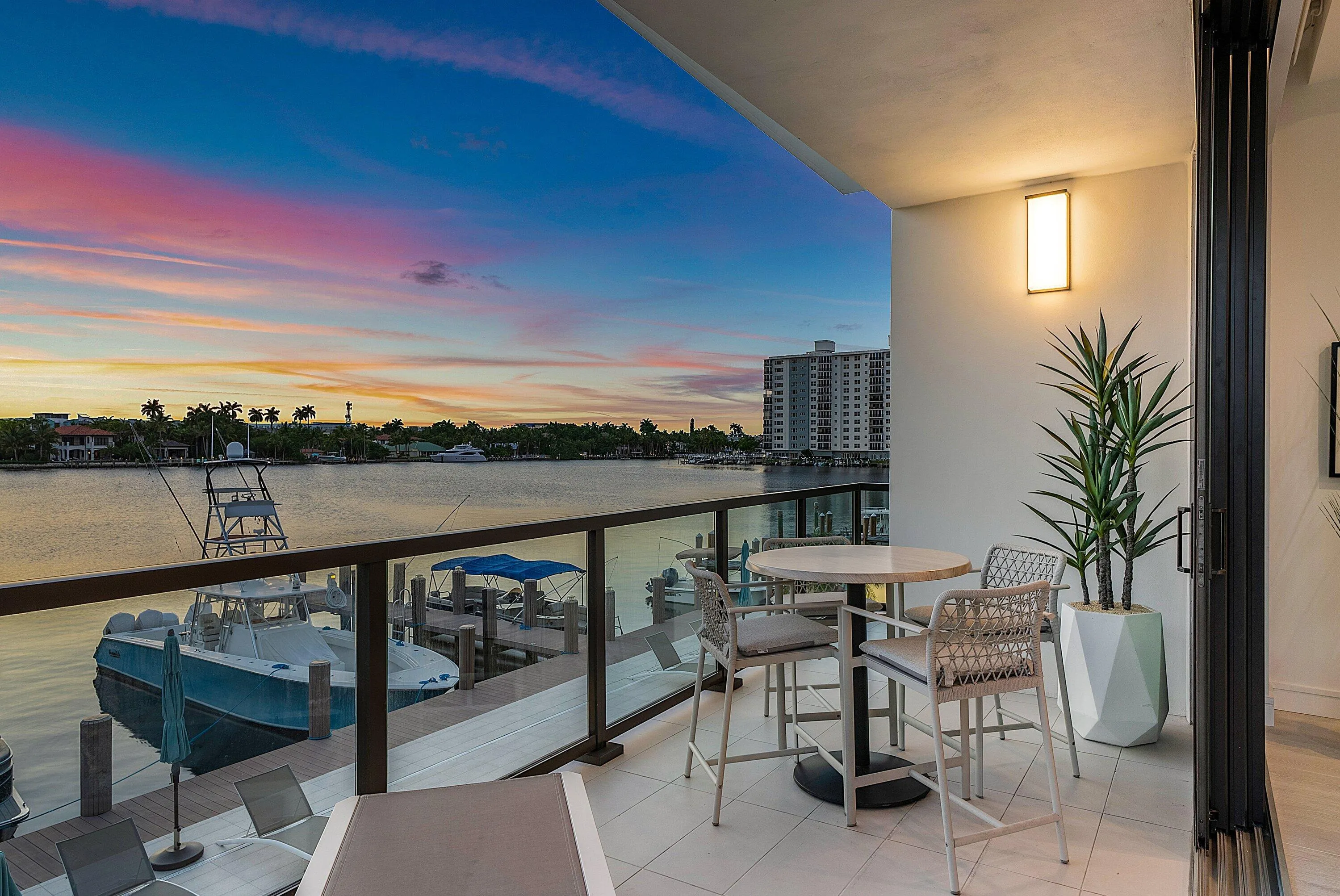 053-344VenetianDrive-101-DelrayBeach-FL-