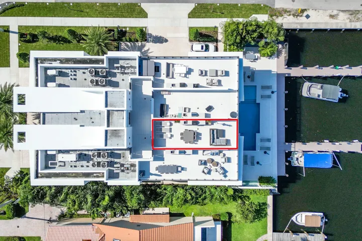 070-344VenetianDrive-101-DelrayBeach-FL-