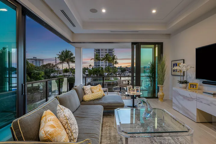 054-344VenetianDrive-101-DelrayBeach-FL-
