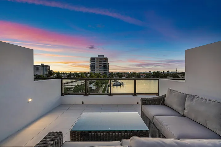 057-344VenetianDrive-101-DelrayBeach-FL-