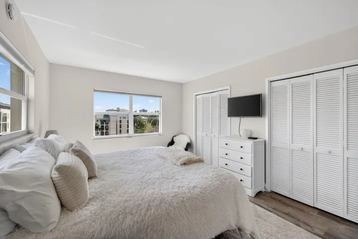 22-web-or-mls-699A1403