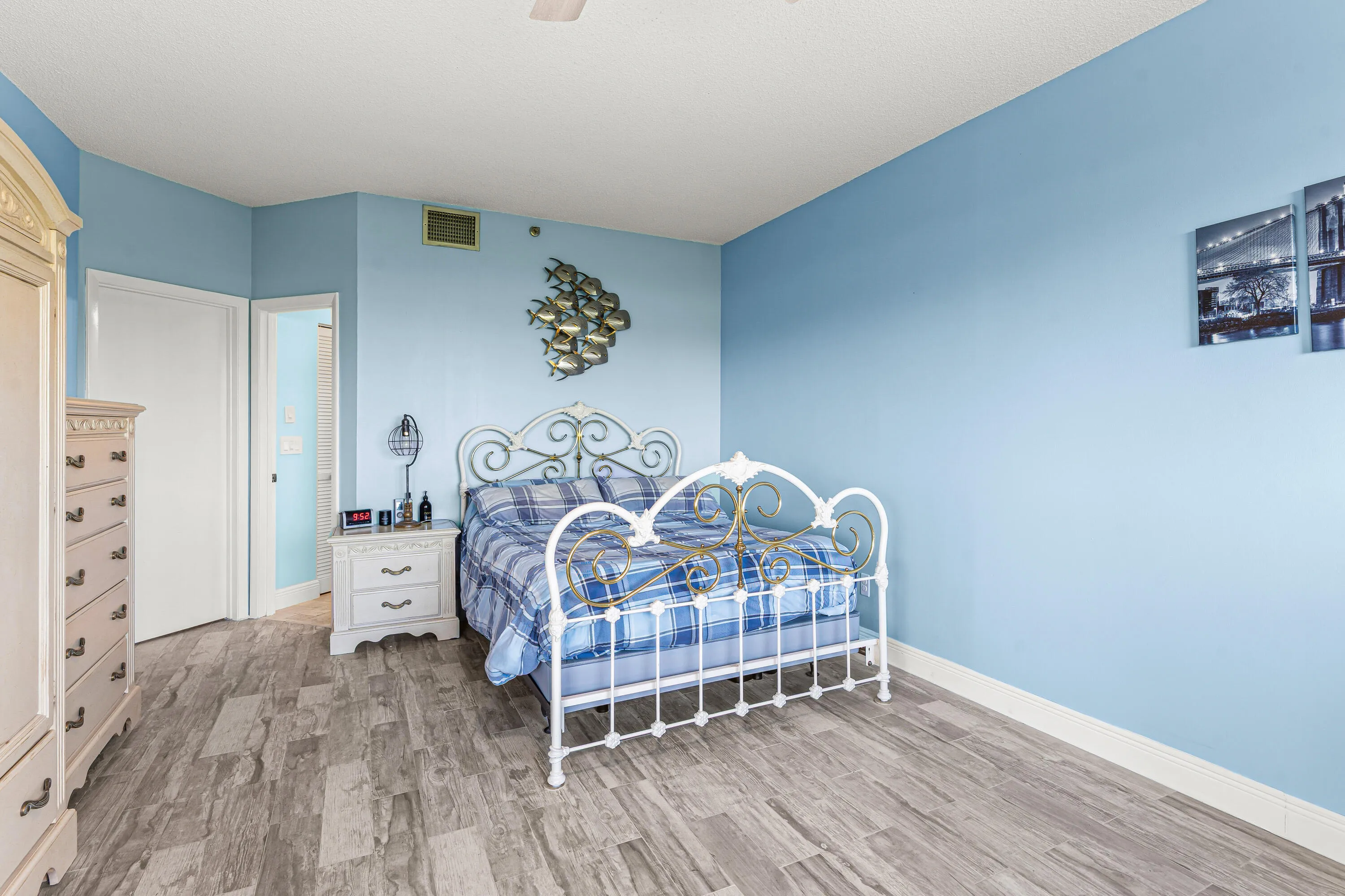 017-200WaterwayRoad-104-Tequesta-FL-3346