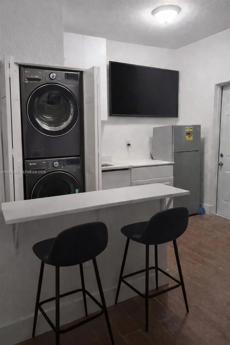 Private Laundry & Stylish Kitchen