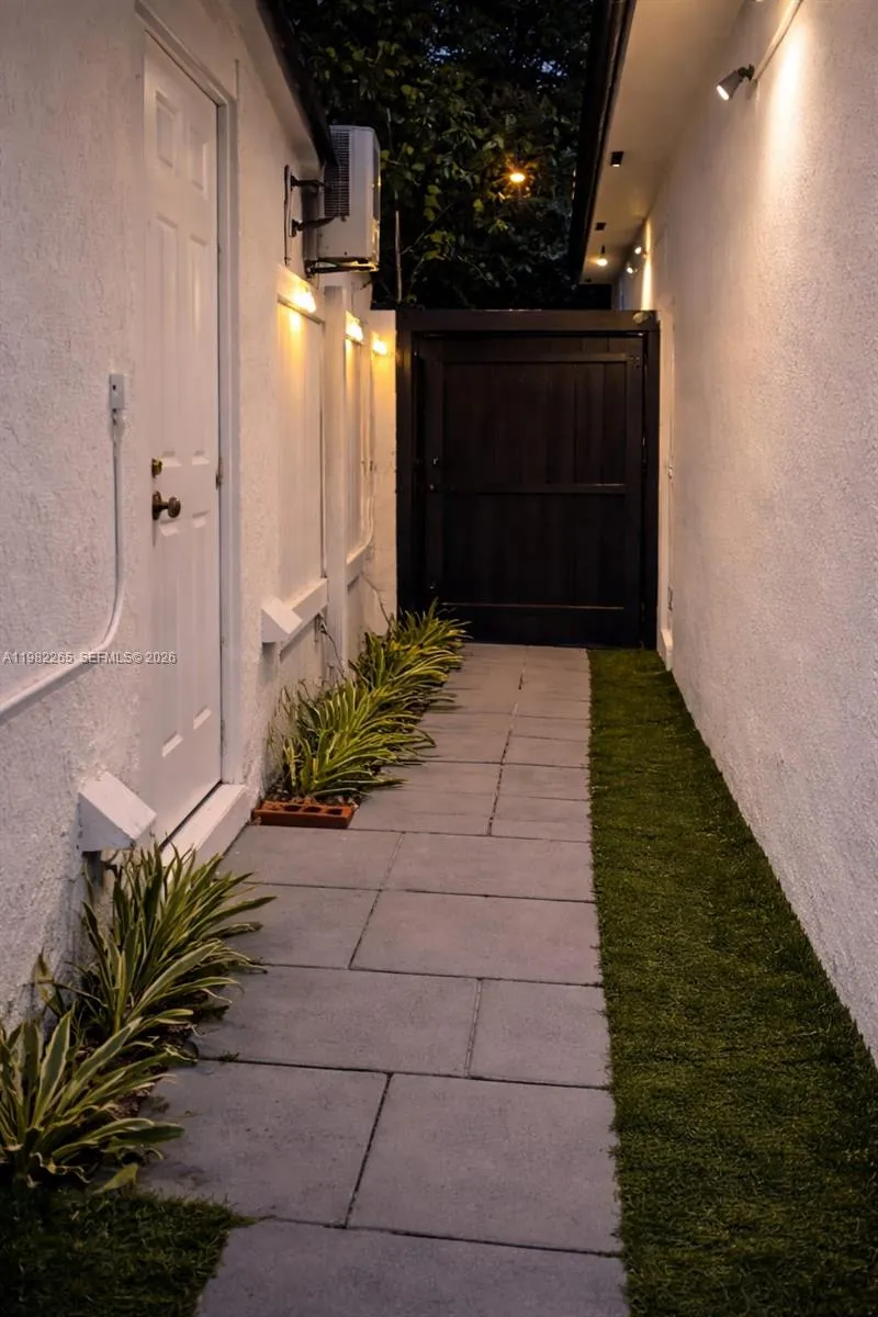 Private Entrance Walkway - Clean, Safe & Exclusive