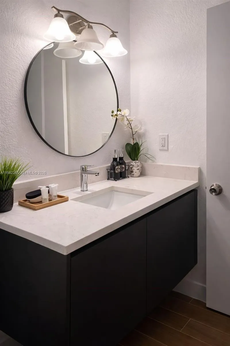 Modern Bathroom- Clean & New.