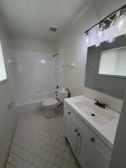 PIC4