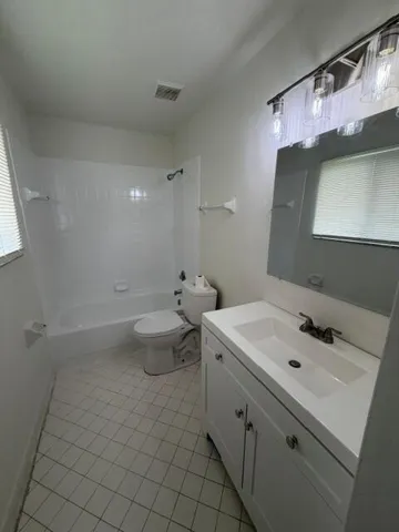 PIC4