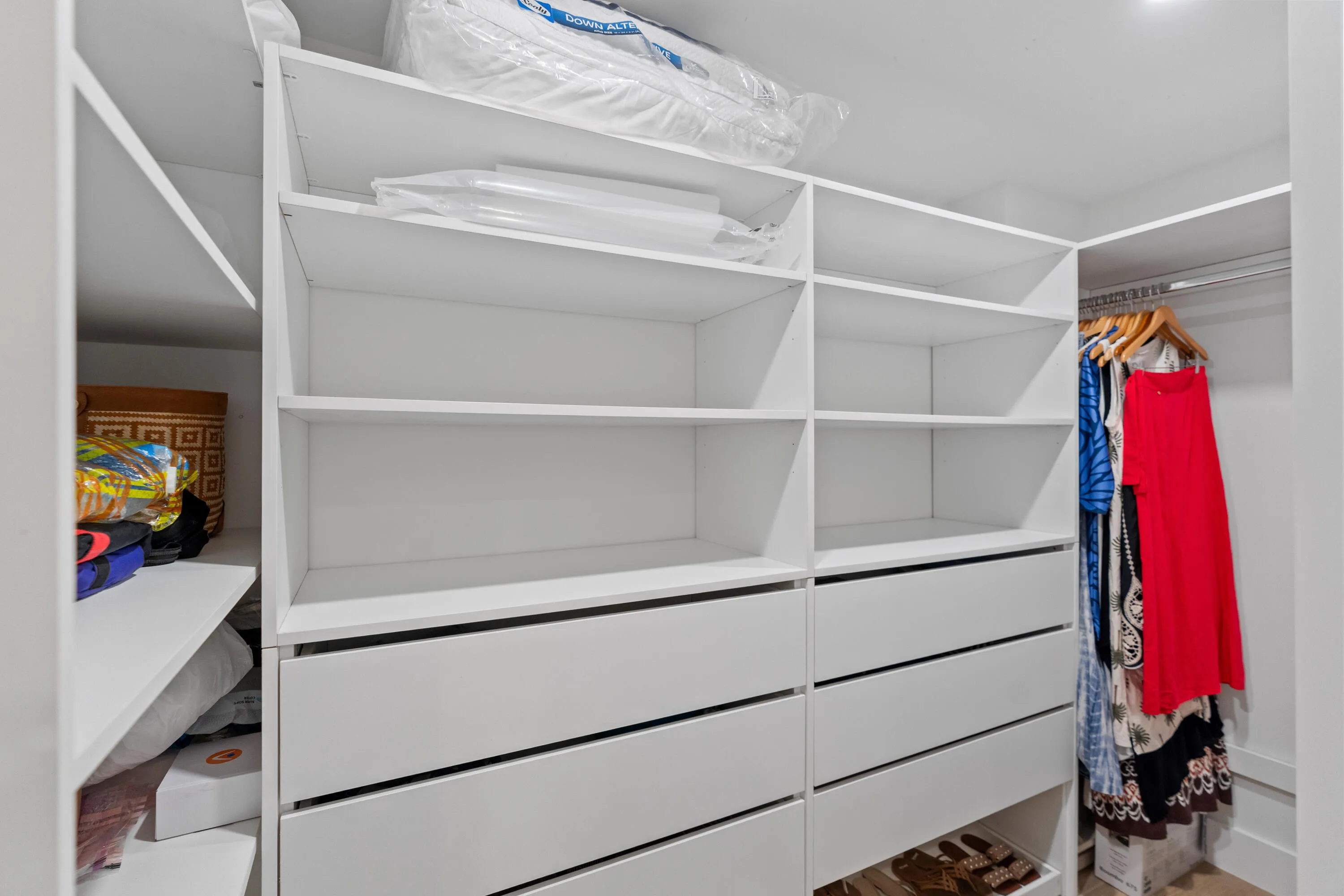 Walk-in Closet