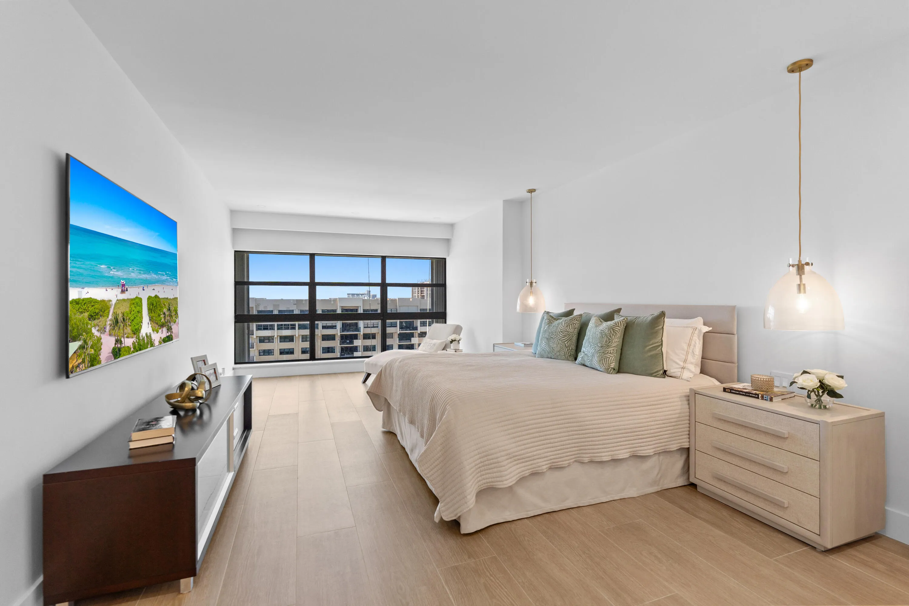 Extra Large Principal Bedroom