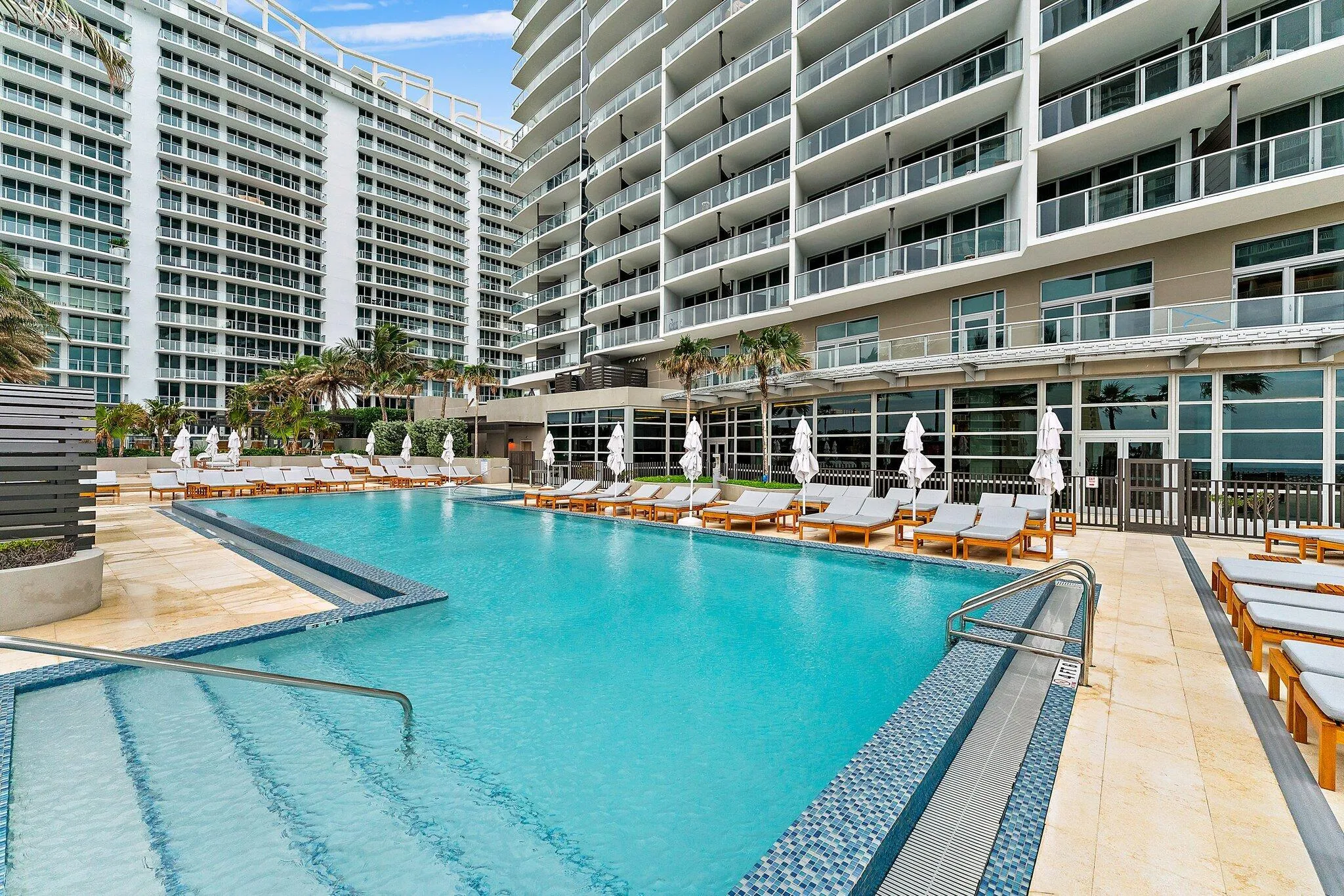 Hotel Pool